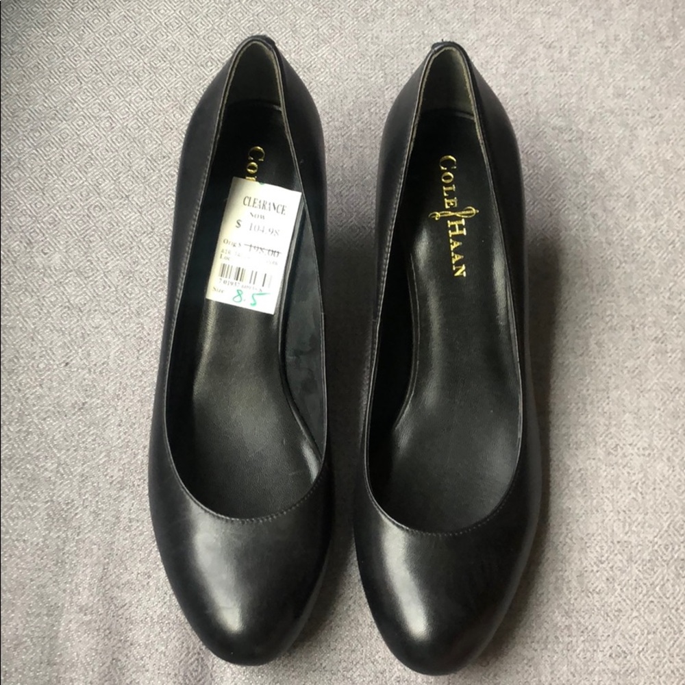Cole Haan /Nike Air Black Nappa Mid Heel Pumps